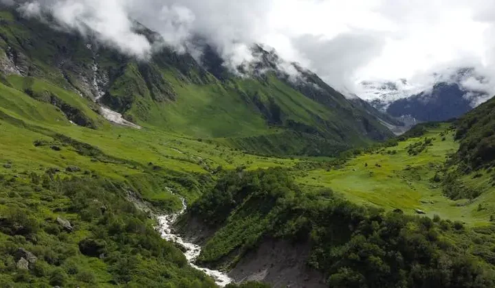 Kaghan Town & Shinhala
