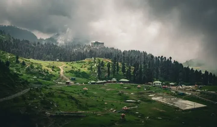 Naran Kaghan Honeymoon Guide 2026 — Pakistan’s Most Romantic Mountain Escape