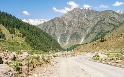 Representative scenery near Near PTDC, Naran